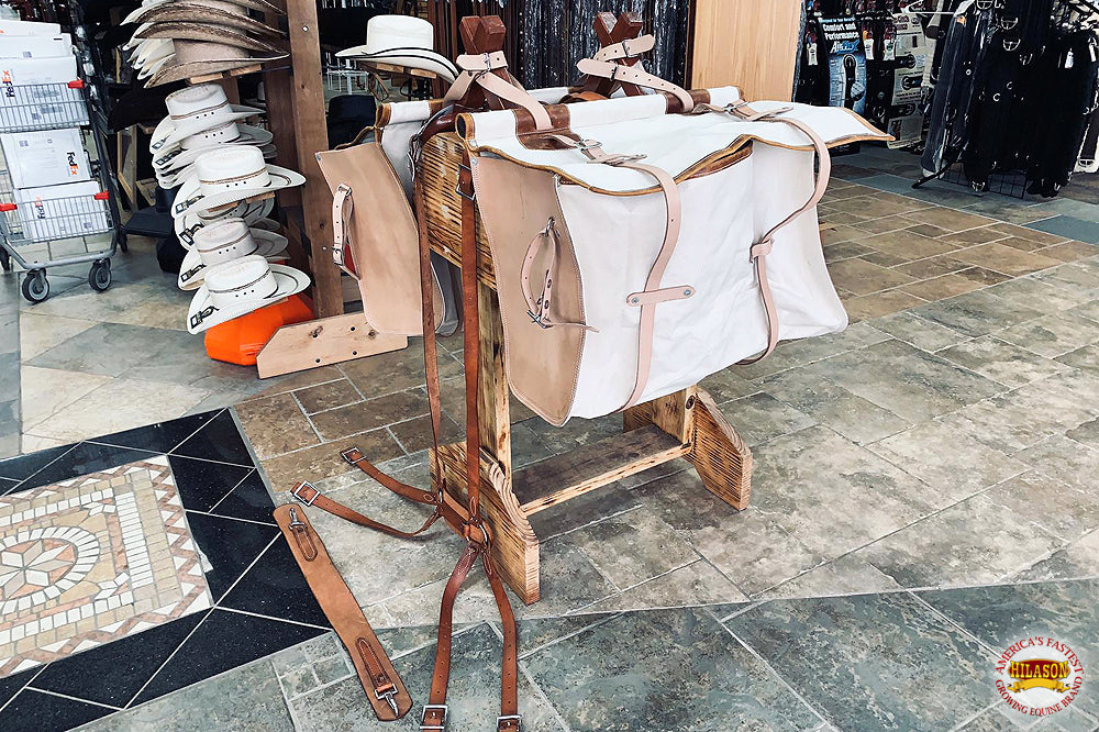 Sawbuck Pack Saddle With White Heavy Duty Bags Panniers And Pad