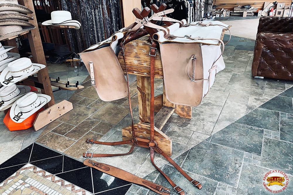 Sawbuck Pack Saddle With White Heavy Duty Bags Panniers And Pad