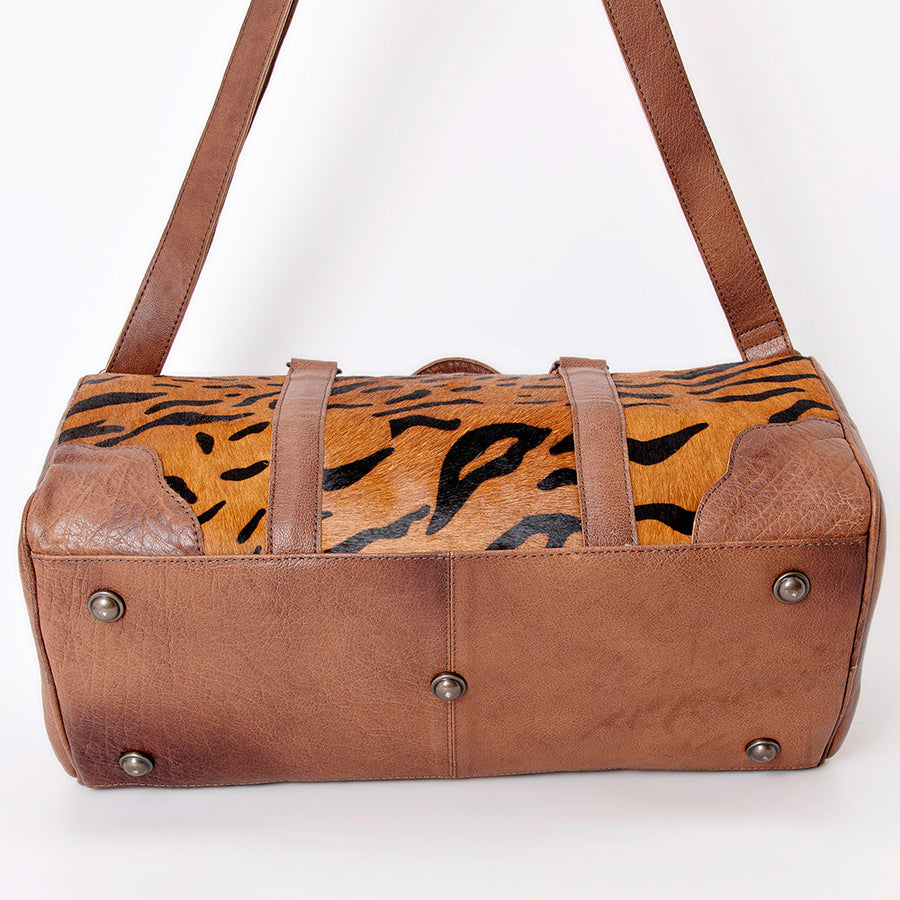 American Darling Handcrafted Western Leather Duffle Bag with Hair-On Cowhide – Spacious, Durable, and Stylish Travel Bag
