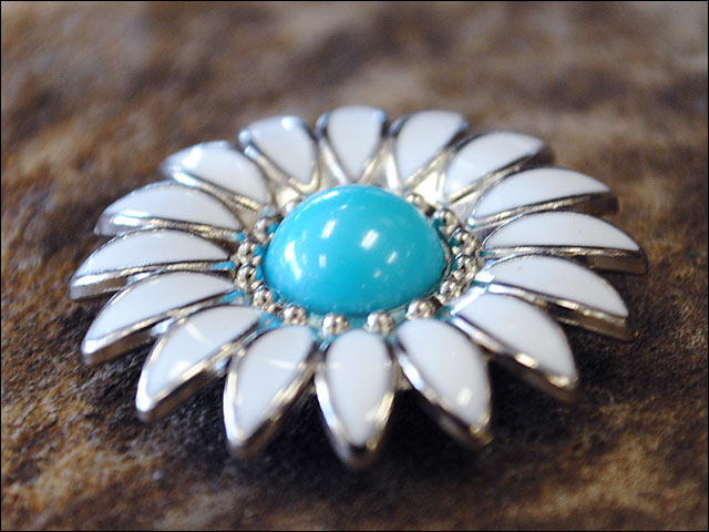 Western Screw Back Concho White Enamel Stone Floral Saddle