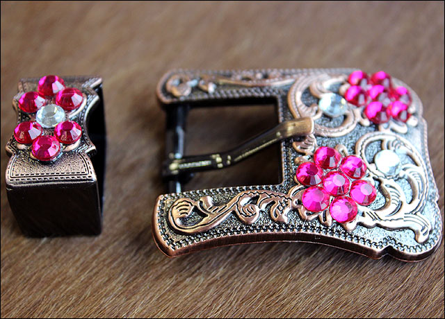 Hilason Screw Back Concho Fuschia & Crystal Floral Copper Buckle Set 3/4 Inch
