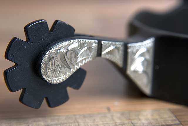 Hilason Western Mens Black Steel Steer Head Gs Trim Horse Riding Spurs Pair