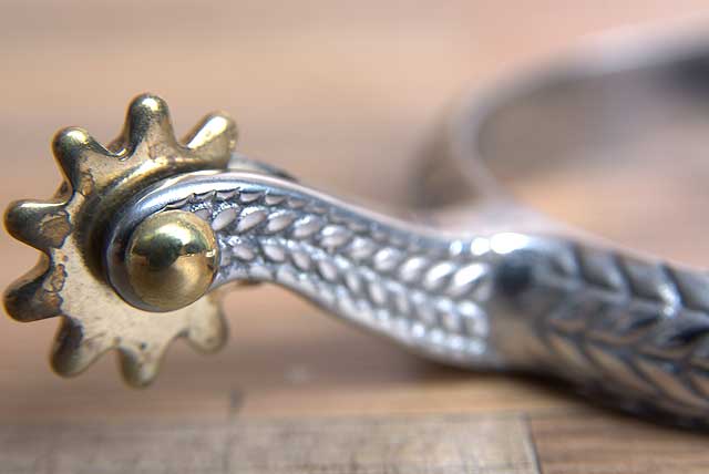 Hilason Western Mens Stainless Steel Rope Design Horse Riding Spurs