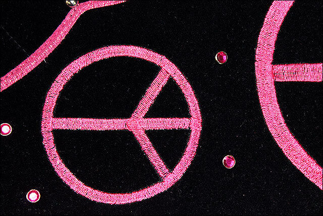 New Hilason Western Show Barrel Racing Rodeo Saddle Blanket Pad Black Peace Sign