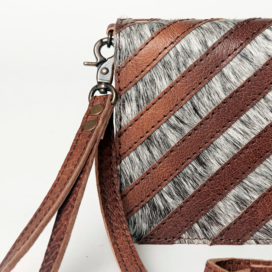 American Darling Organiser Bag Handcrafted from Crocodile Embossed Genuine Leather with YKK Zipper and Detachable Strap