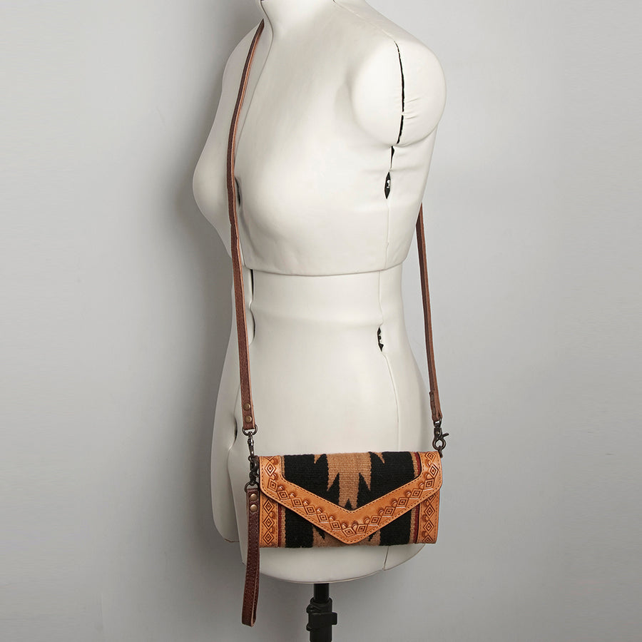 American Darling Envelope Western Hand Tooled Genuine Leather and Saddle Blanket Purse with Wristlet and YKK Zipper