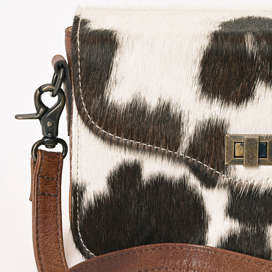 American Darling Hair-On Cowhide Genuine Leather Western Crossbody Bag with Interior Pockets 6in (H) X 9in (W) X 2.5in (D)