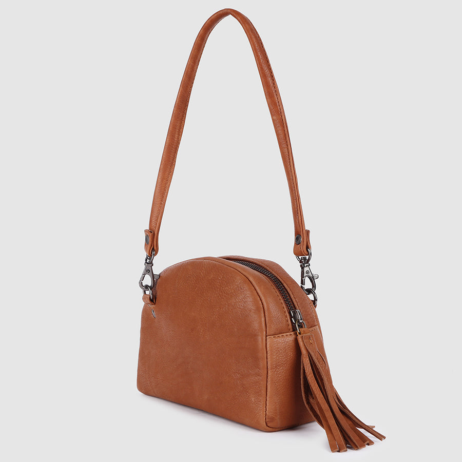 Brown leather crossbody bag with tassel detail - Uhorse