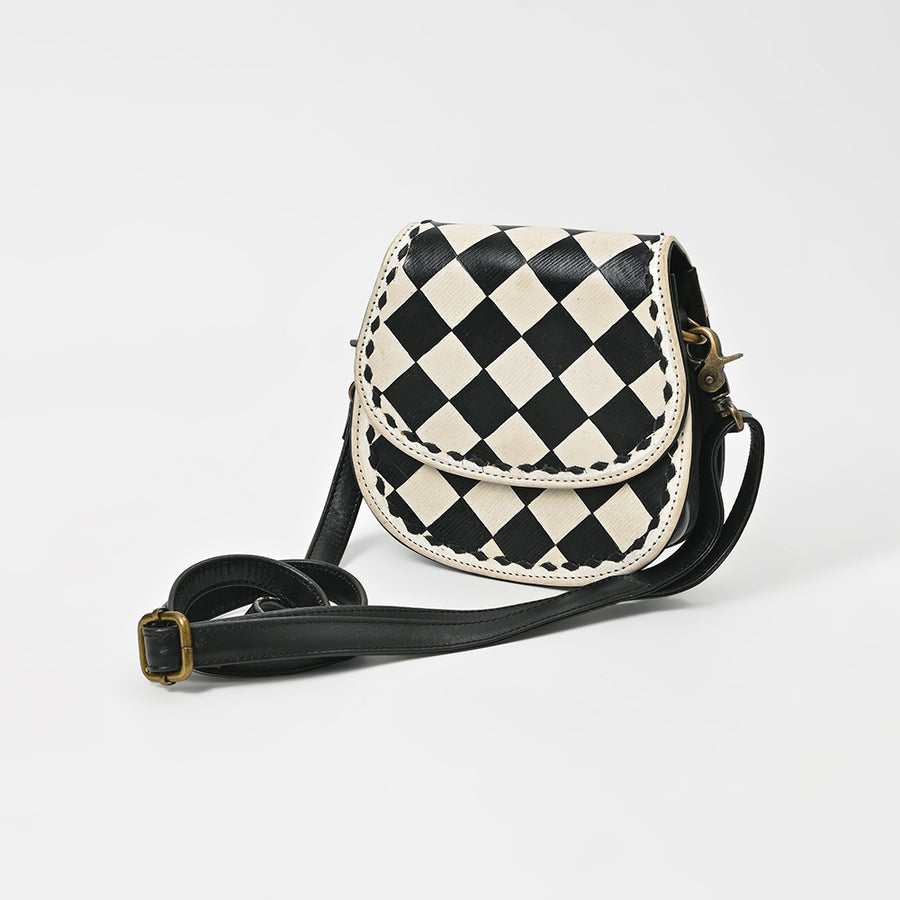American Darling Western Leather Cross body Bag with Artisan Buck stitched Detail - Uhorse