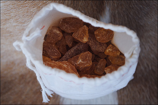 Saddle Barn Pro Rodeo 1 Lb. Rosin With Cordura Pouch - Red