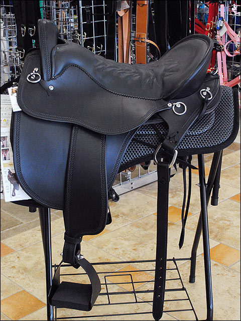 Tucker Saddles River Plantation Trail Saddle 17.5: Seat by Hilason – Cowboy and equestrian accessories