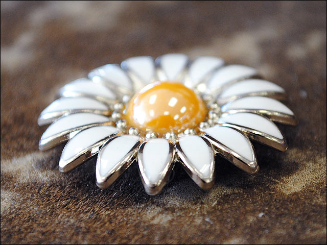 HILASON Western Screw Back Concho 1.25 In Orange White Floral Saddle Cowgirl | Belt Slotted Conchos