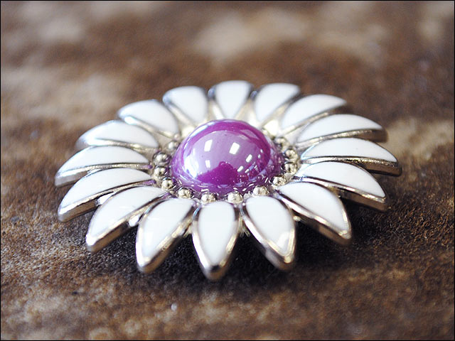 HILASON Western Screw Back Concho 1.25 Inch Purple White Floral Saddle Purple/White Color | Bridle Conchos Slotted