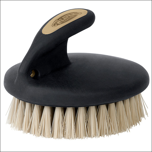 Weaver Leather Palm Held Coarse H. Face Brush W/ Large Soft Bristles by Hilason – Cowboy and equestrian accessories