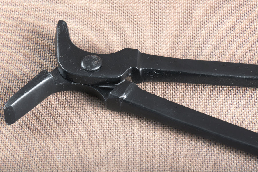 Hilason Western Farrier Tools Black Color Coated 16" Shoe Spreader