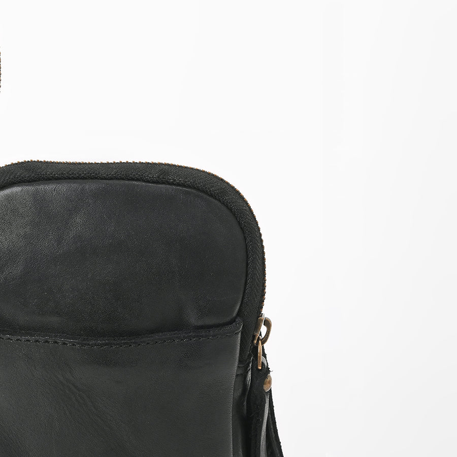 Spaghetti Western Ventello Multi-Zip Utility Sling Bag Leather Crossbody